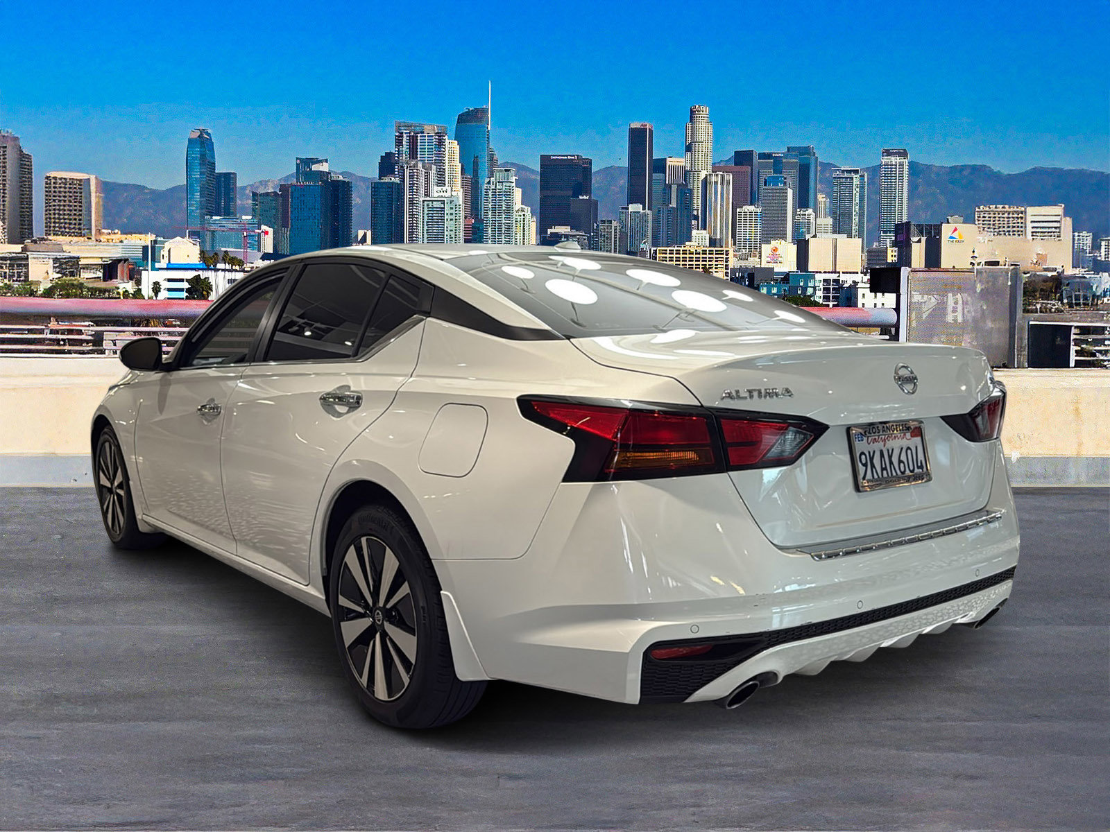 2022 Nissan Altima 2.5 SV photo 2