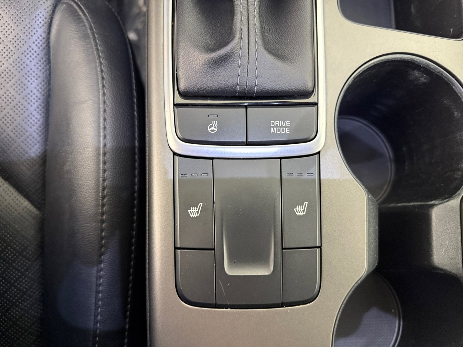 2020 Kia Optima SE photo 24