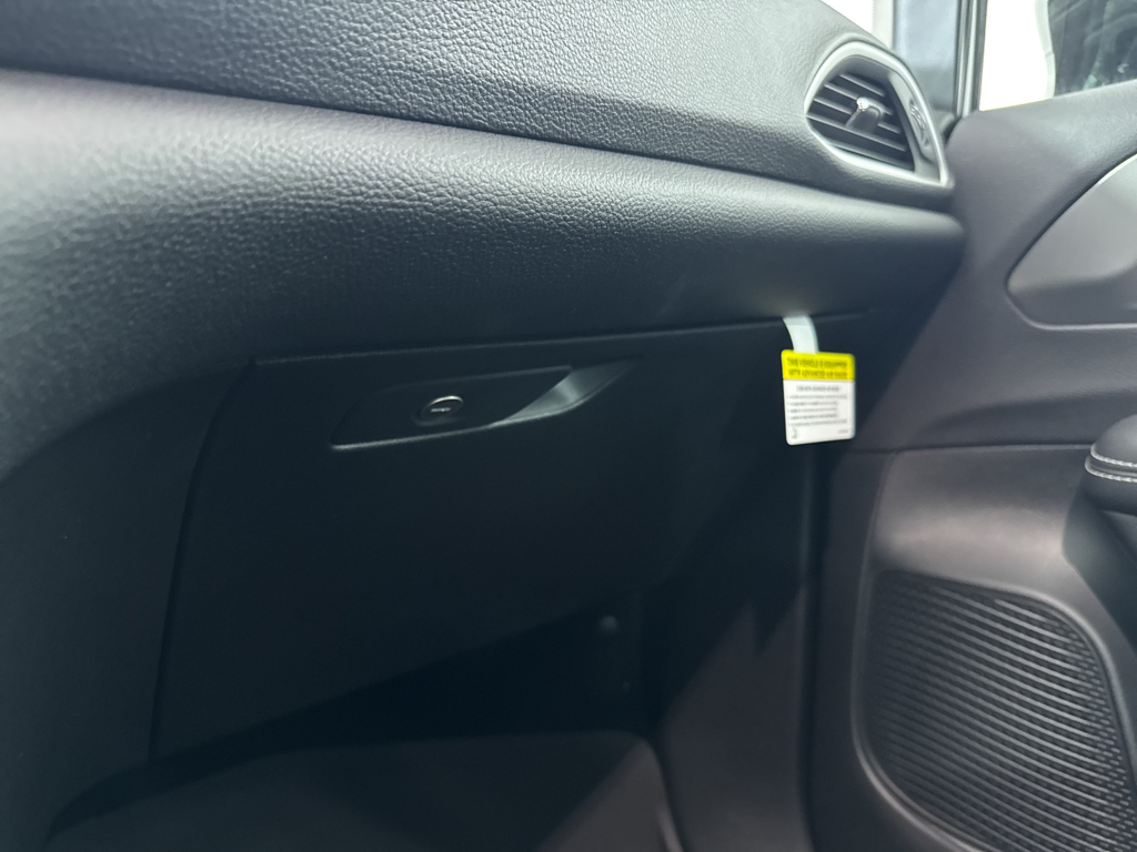 2025 Chrysler Pacifica photo 40