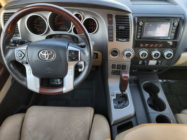 2015 Toyota Sequoia Platinum photo 27
