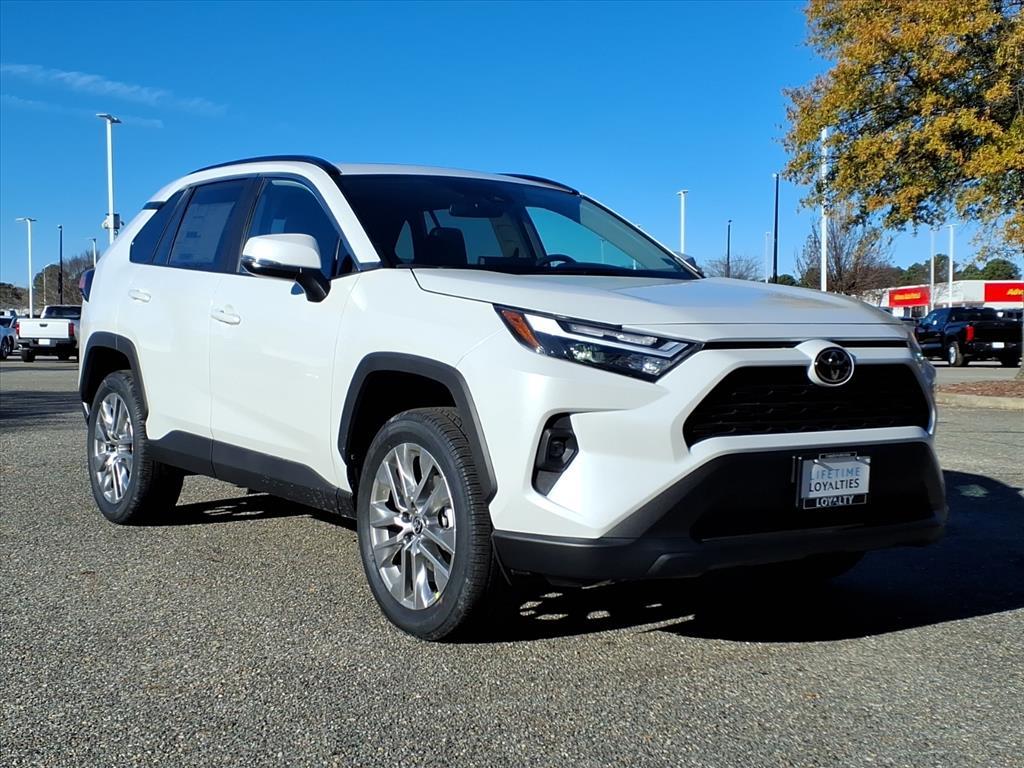 2025 Toyota RAV4 XLE Premium's photo