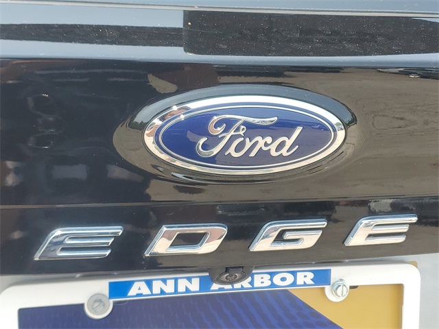 2022 Ford Edge SEL photo 10