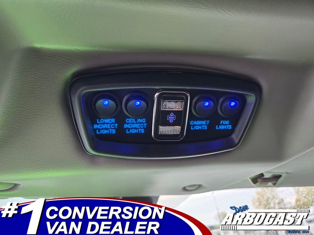 2025 GMC Savana Cargo Work Van's photo