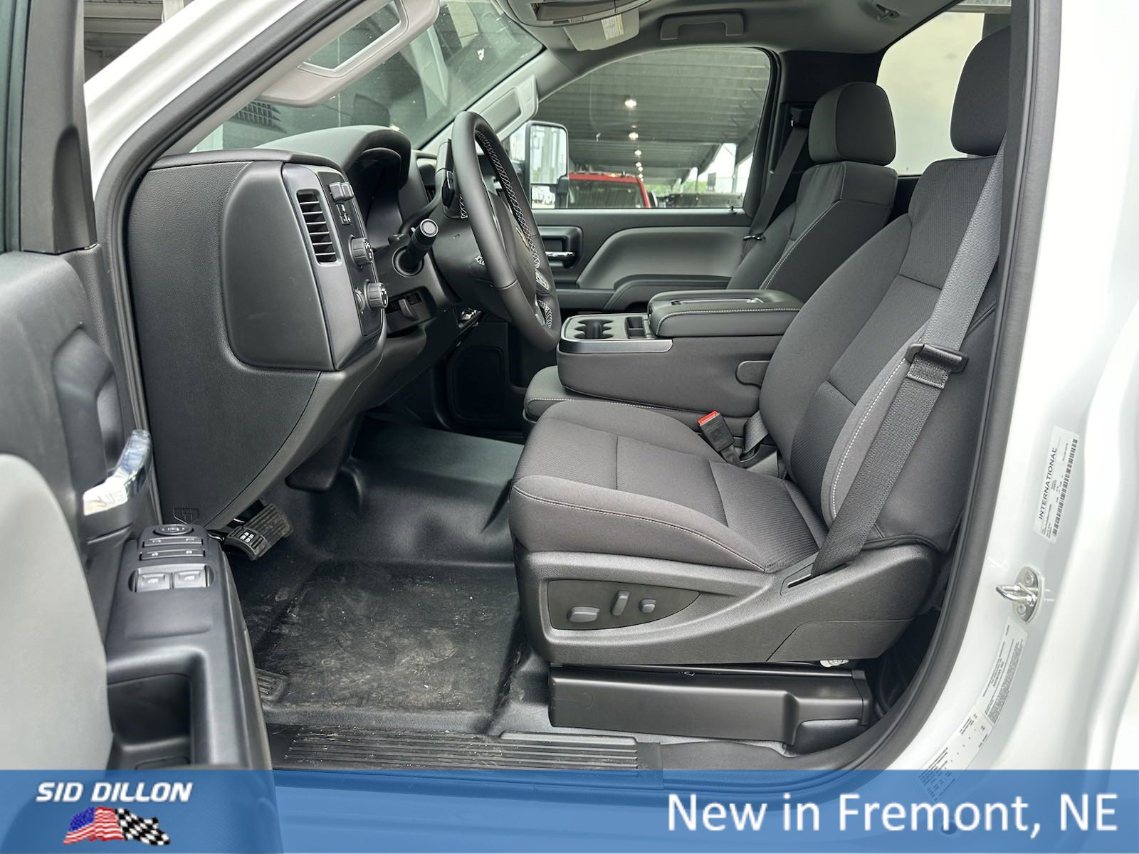 2024 Chevrolet Silverado 5500HD Work Truck photo 2