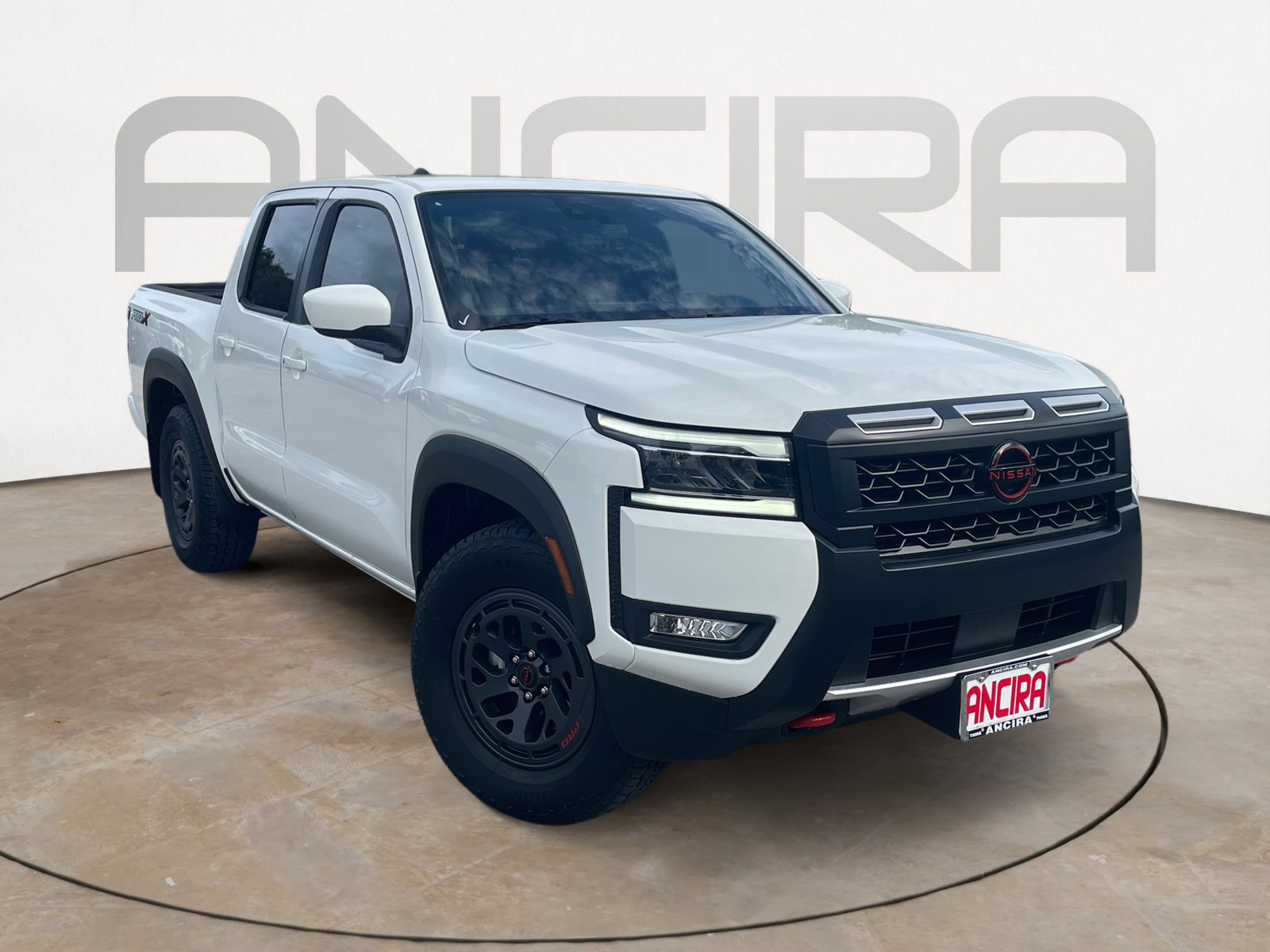 2025 Nissan Frontier PRO-X photo 4