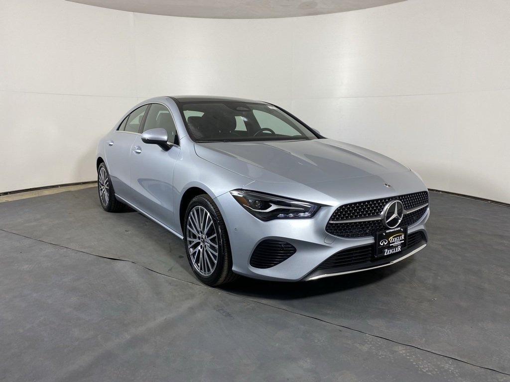 2025 Mercedes Benz CLA 250 4MATIC photo 2