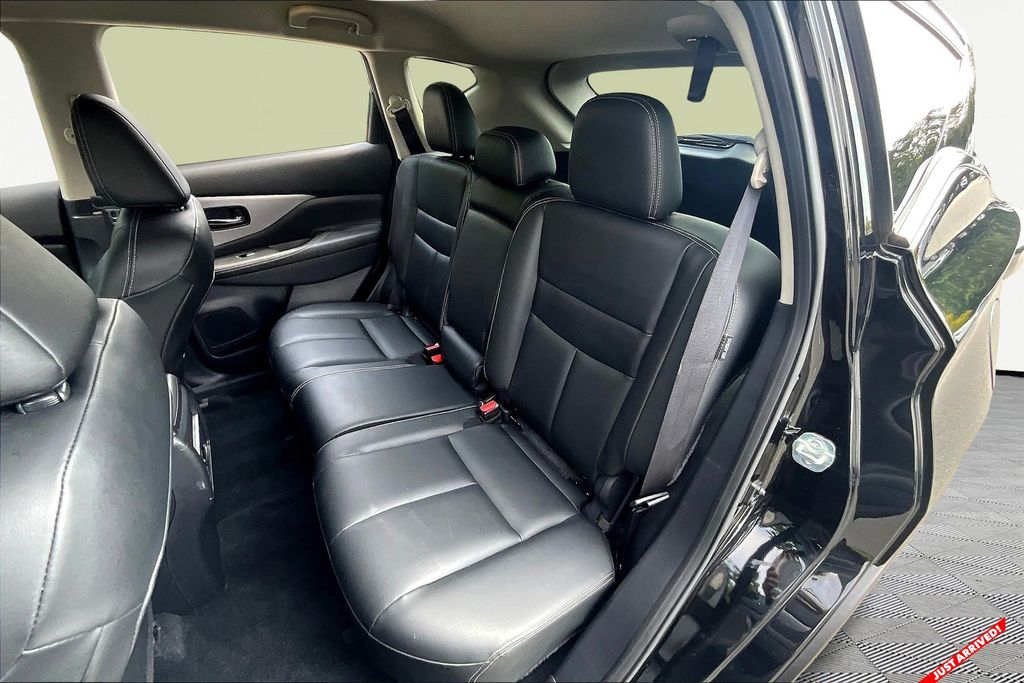 2024 Nissan Murano SV photo 16