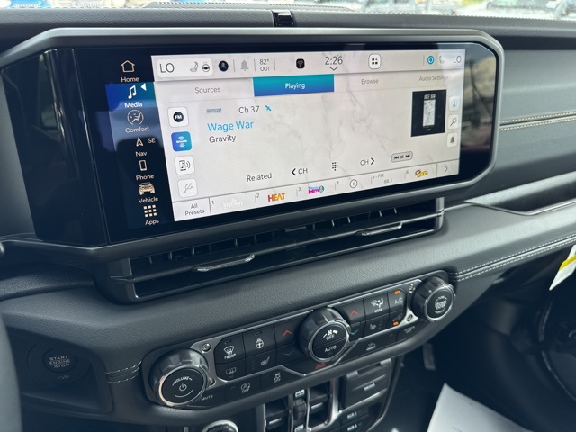 2025 Jeep Gladiator Sport photo 12