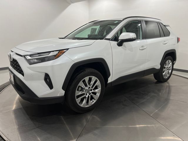 2024 Toyota RAV4 XLE Premium's photo