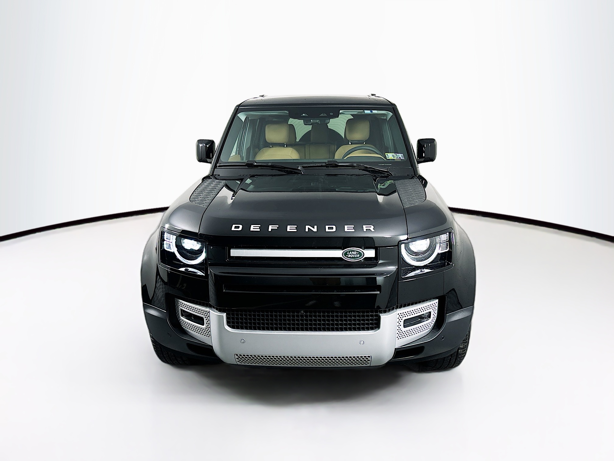 2025 Land Rover Defender 110 S photo 2