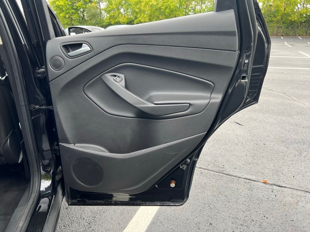 2015 Ford Escape Titanium photo 25