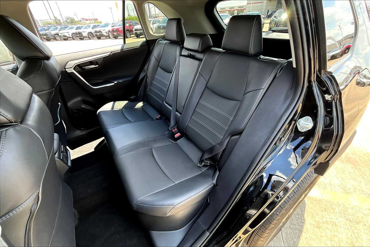 2024 Toyota RAV4 Hybrid Limited photo 19