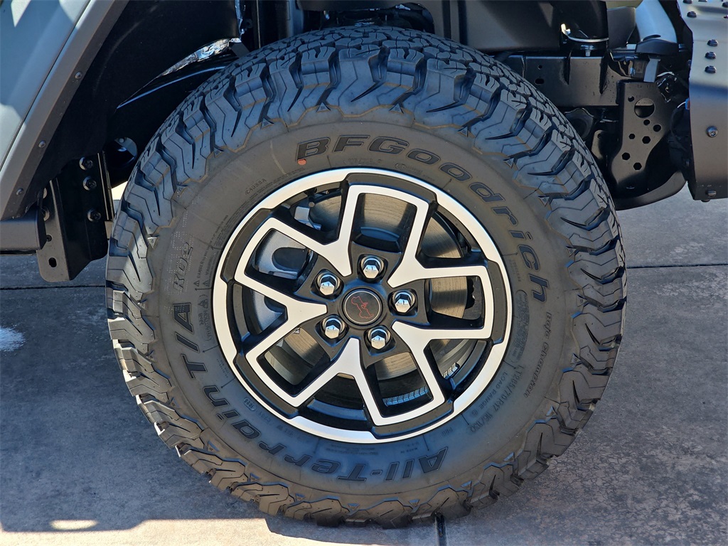 2025 Jeep Wrangler Rubicon photo 35