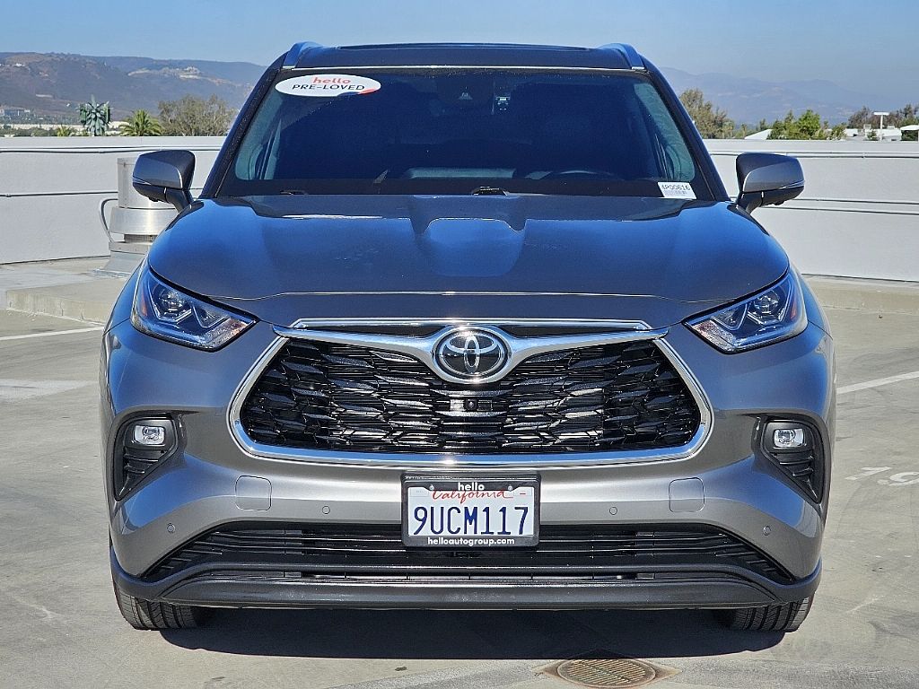 2025 Toyota Highlander Hybrid Limited photo 4