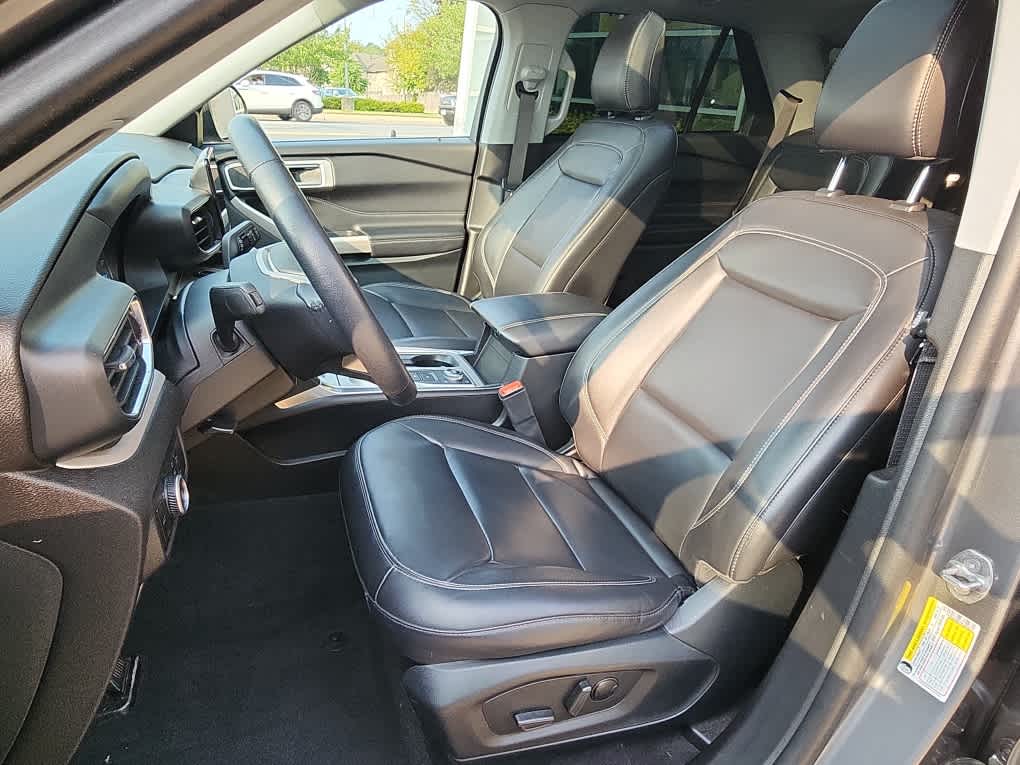 2023 Ford Explorer XLT photo 11