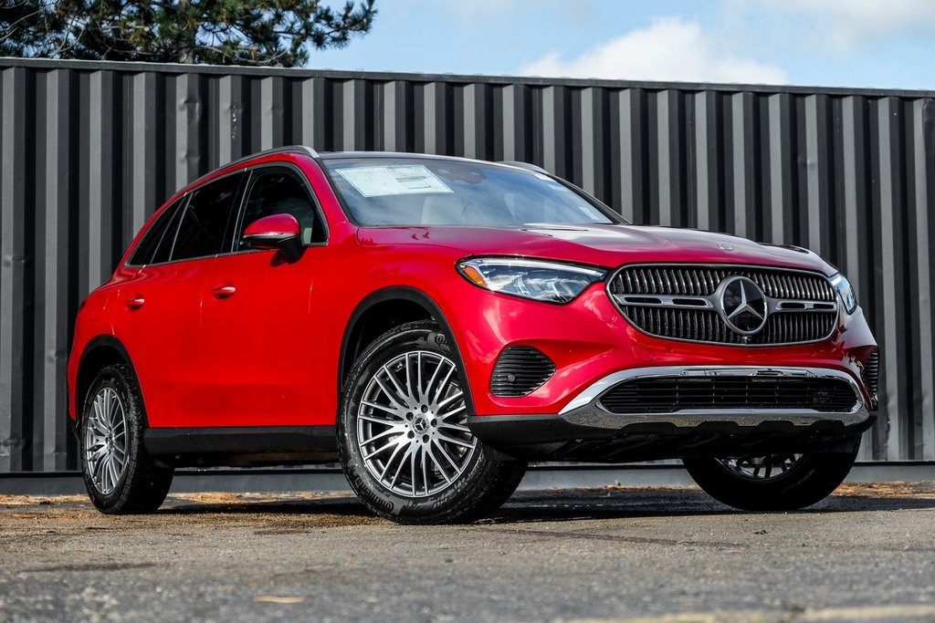 2026 Mercedes-Benz GLC Base's photo