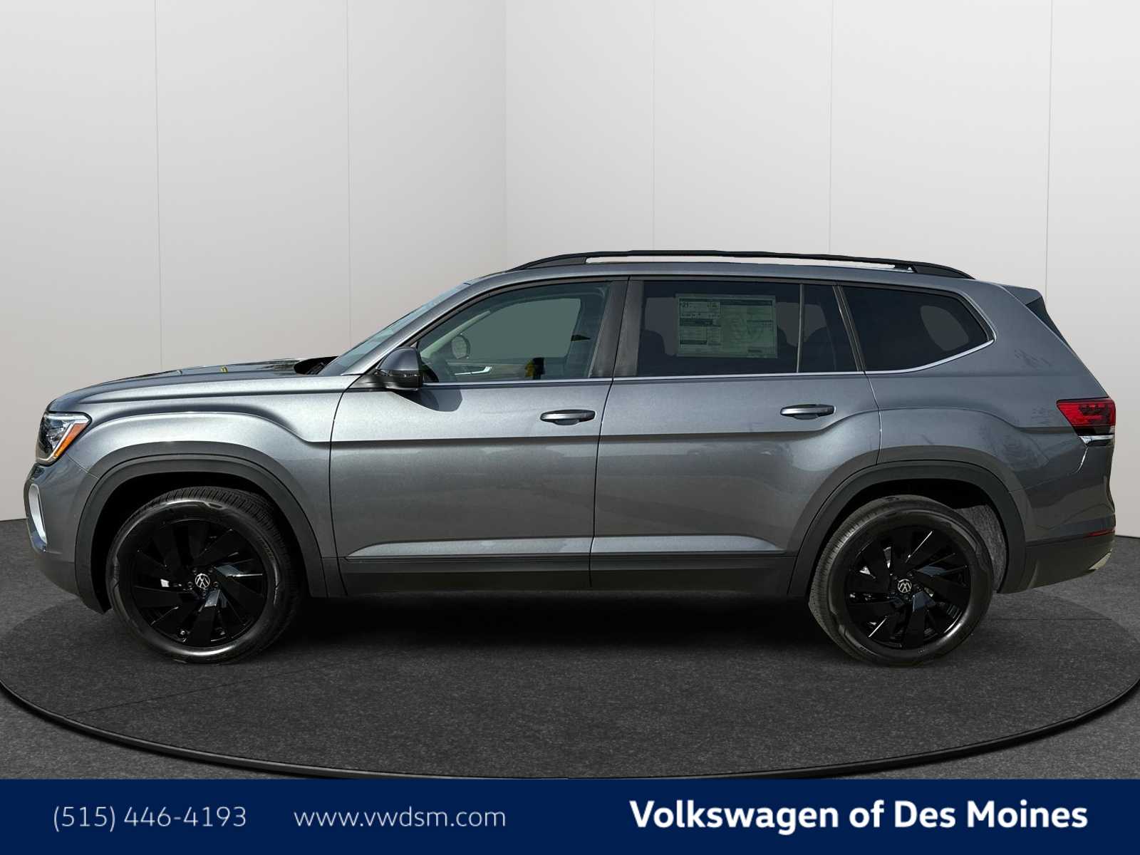 2025 Volkswagen Atlas SE Technology photo 3