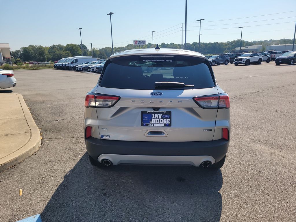 2022 Ford Escape Hybrid SE photo 4