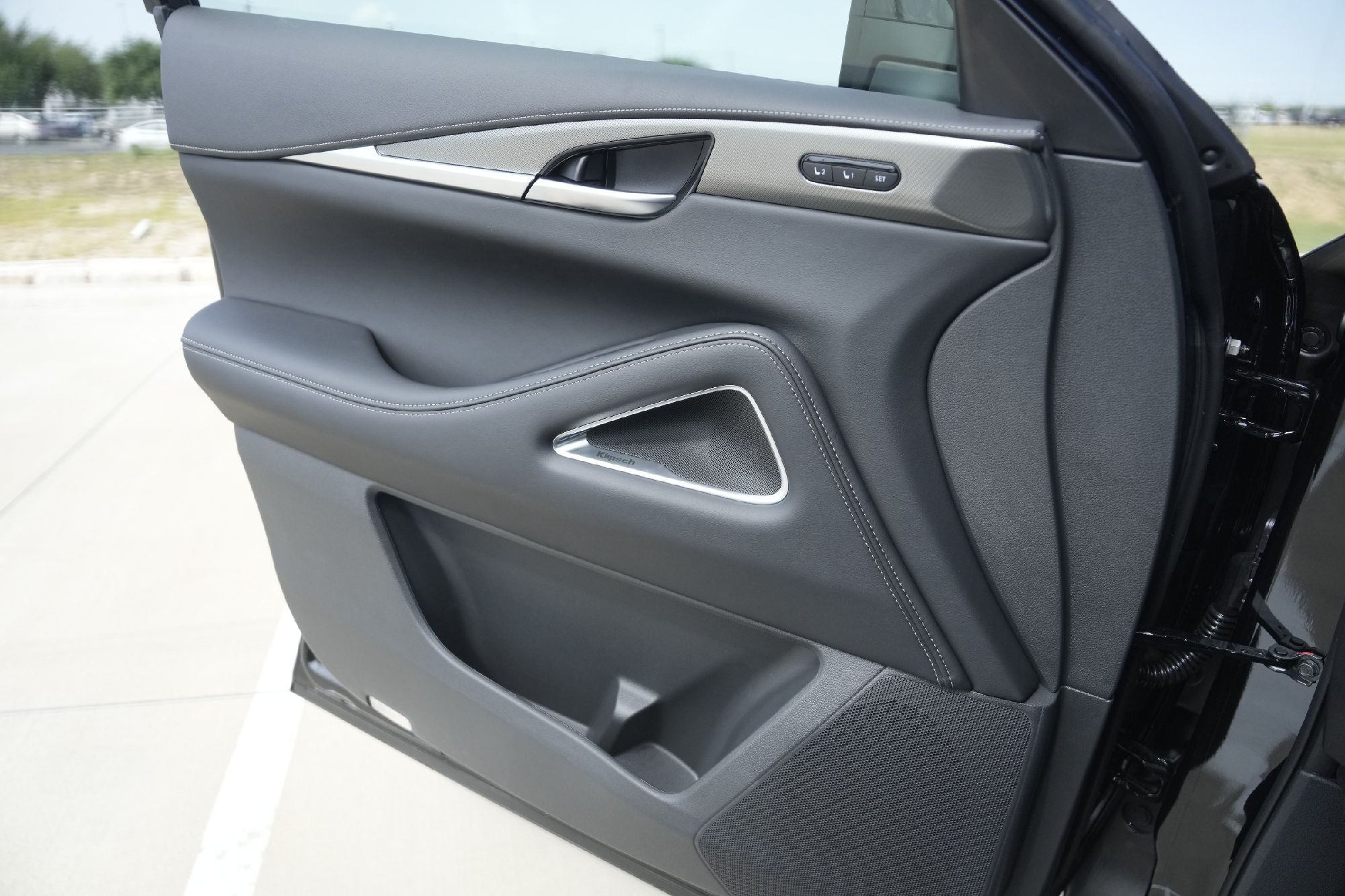 2026 Infiniti QX60 Luxe photo 12