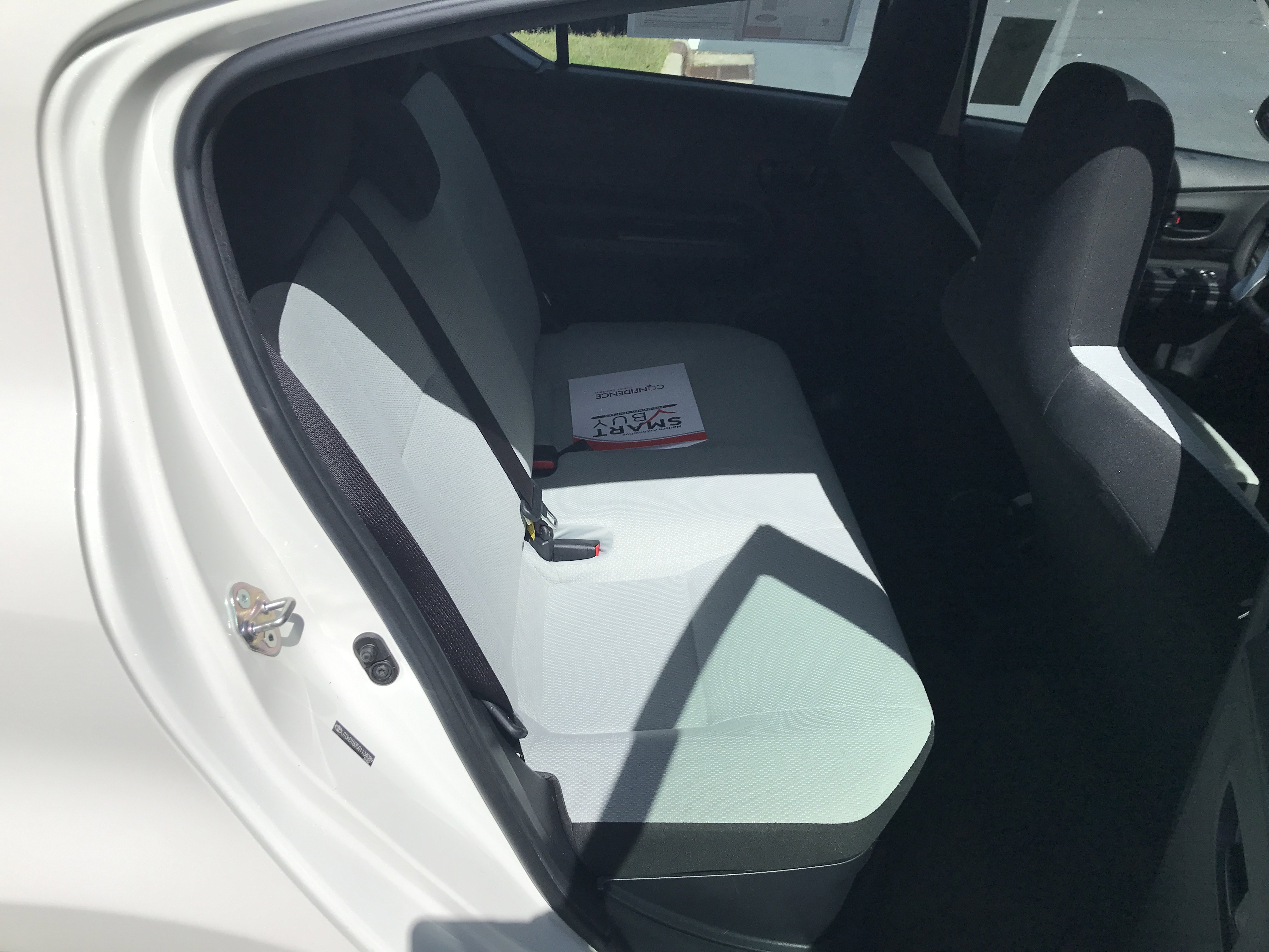 2016 Toyota Prius C One photo 5