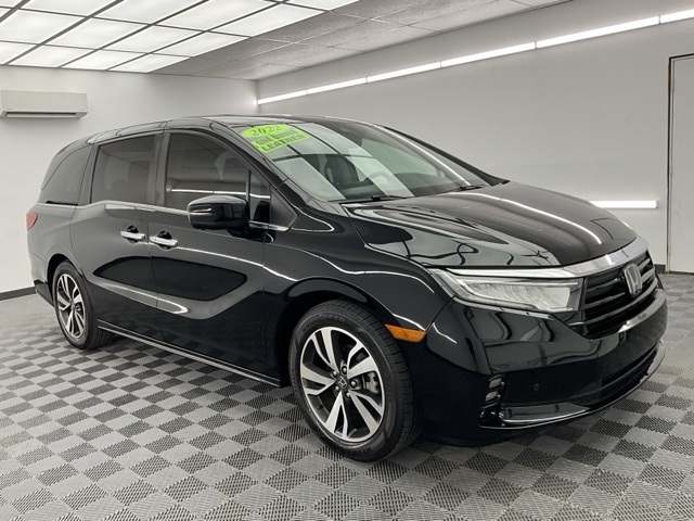 2022 Honda Odyssey Touring photo 3