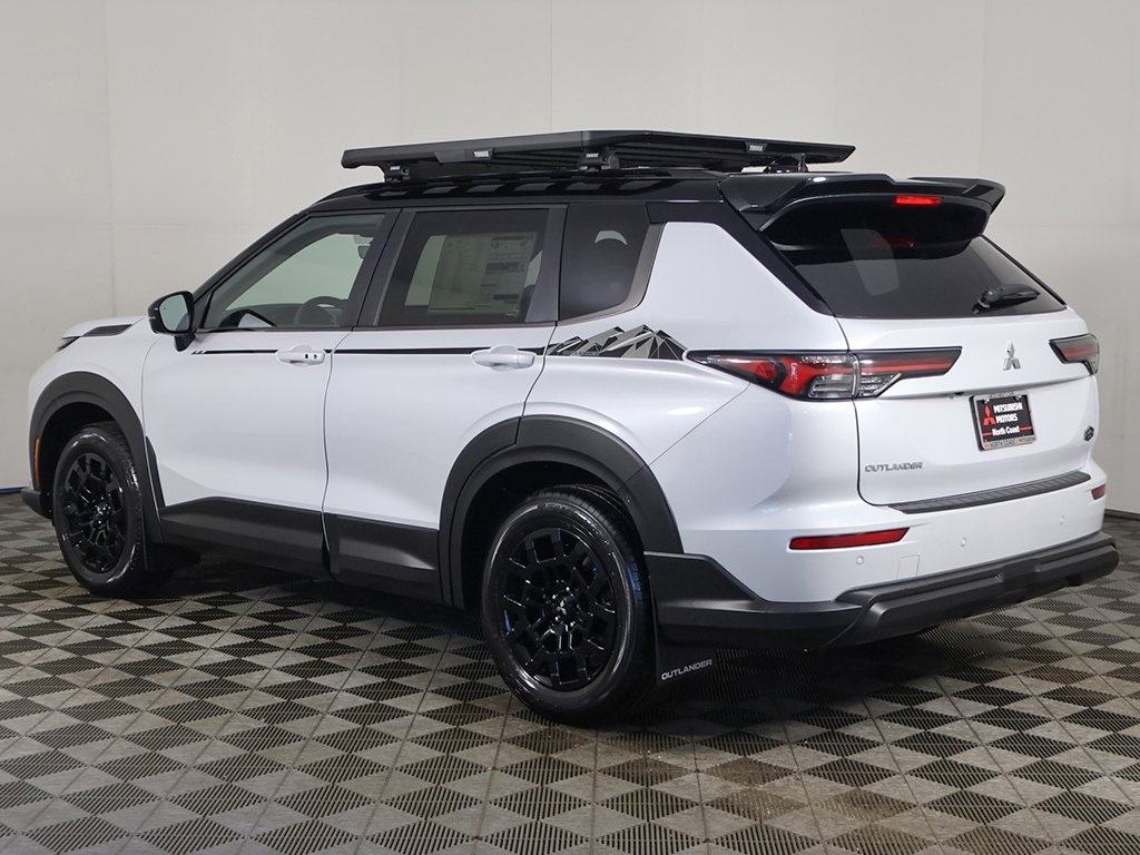 2025 Mitsubishi Outlander SE Ralliart photo 10