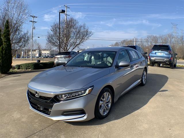 2018 Honda Accord LX's photo