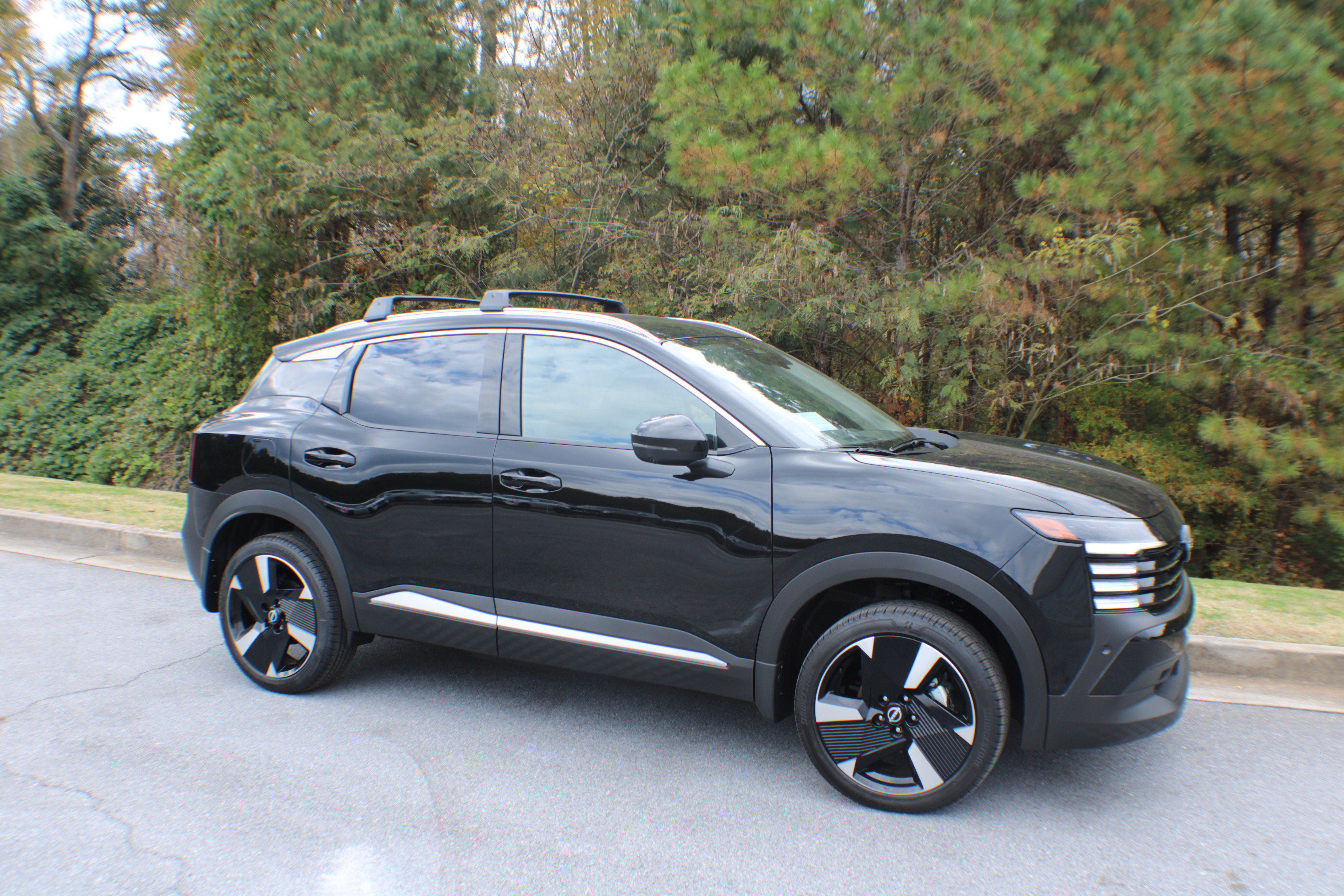 2026 Nissan KICKS SR's photo