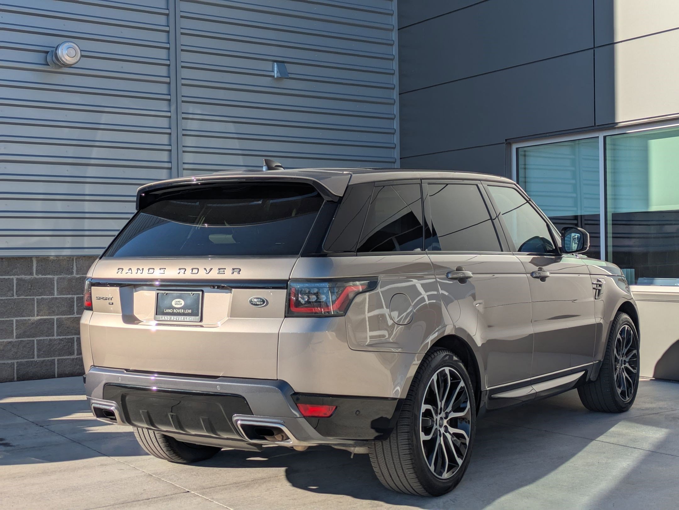 2021 Land Rover Range Rover Sport HSE Silver Edition photo 3
