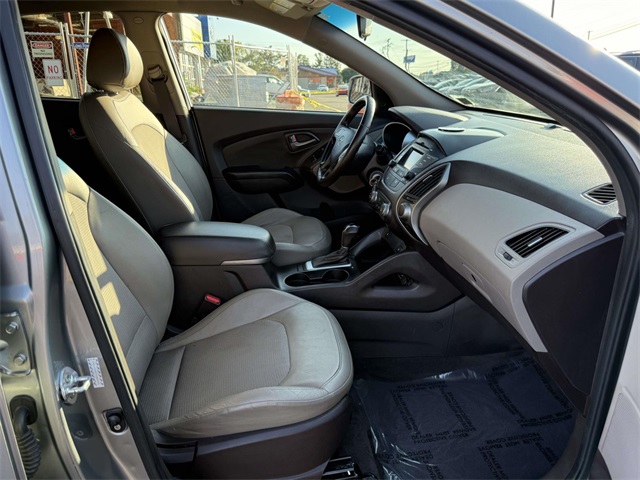 2015 Hyundai Tucson SE photo 13
