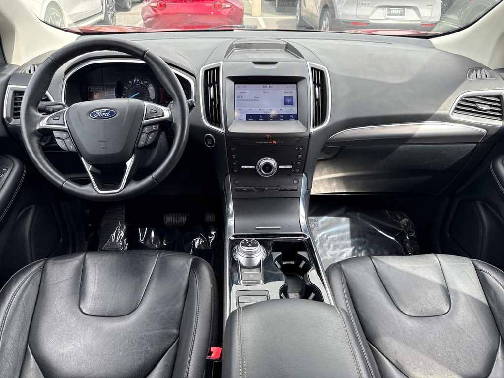 2020 Ford Edge Titanium photo 15