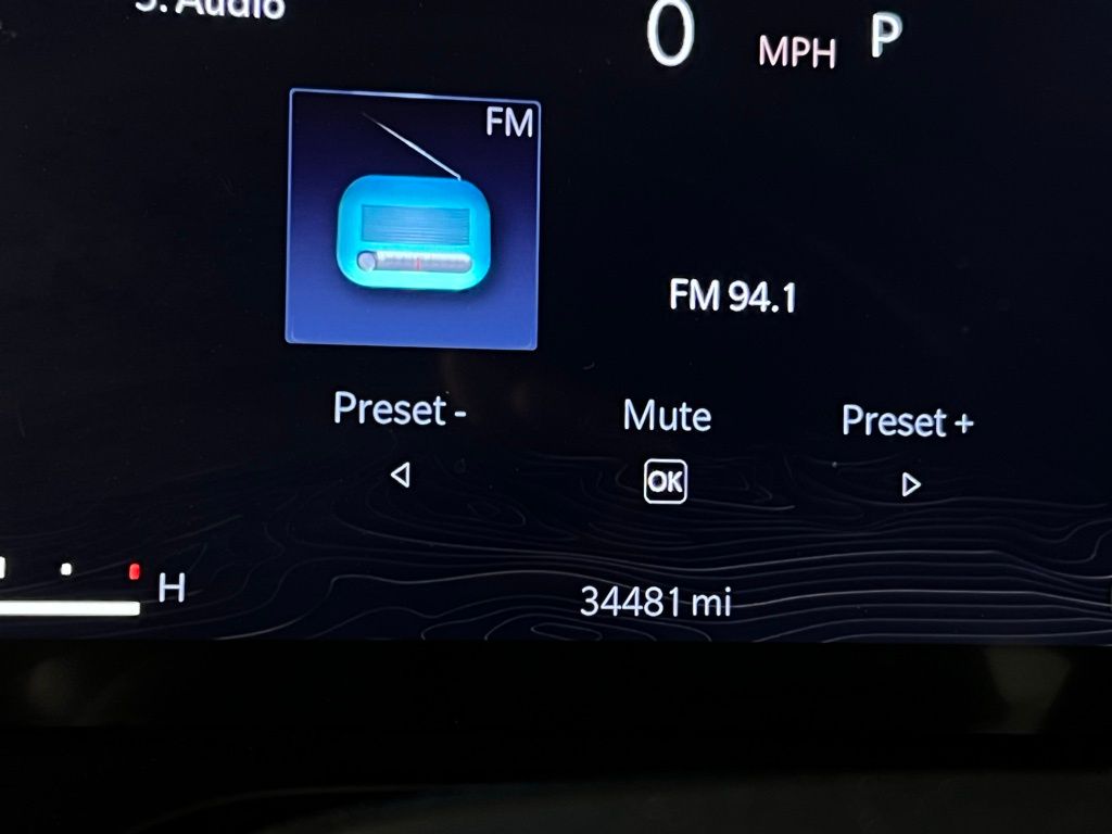 2024 Jeep Grand Cherokee Altitude photo 11