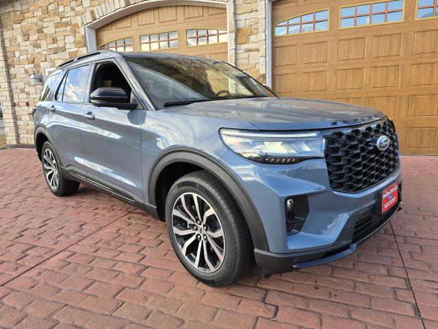 2026 Ford Explorer ST-LINE's photo