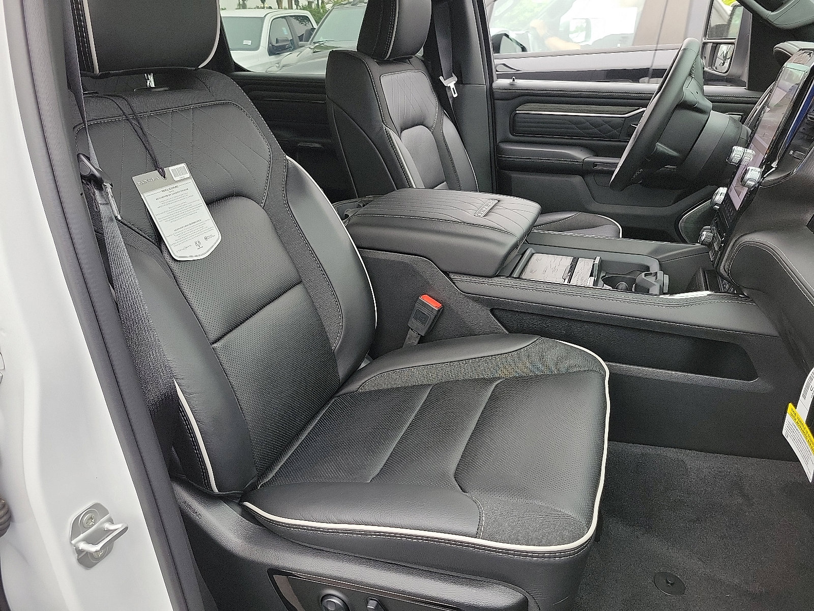 2025 Ram 1500 Limited photo 15