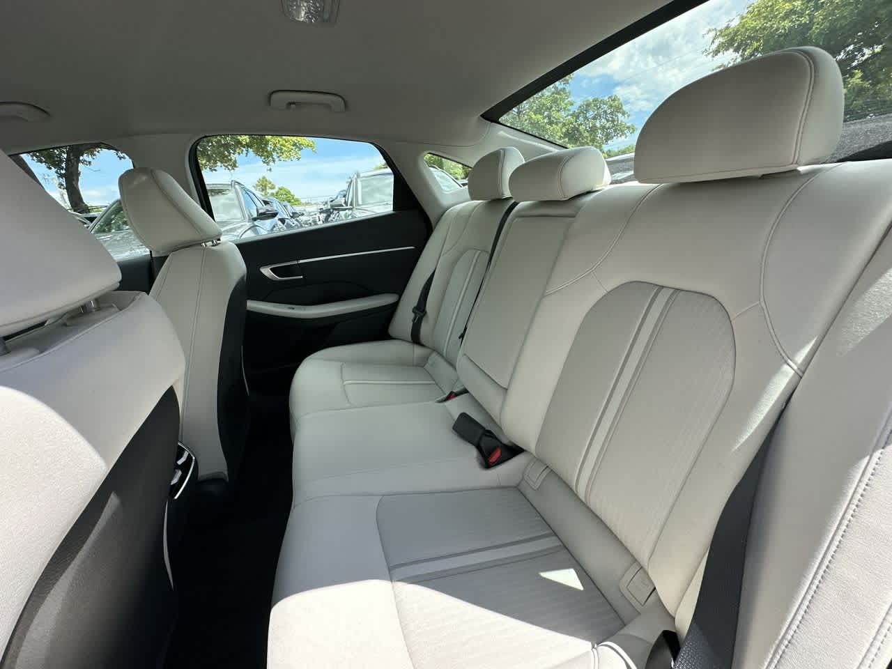 2025 Hyundai Sonata Hybrid SEL photo 22