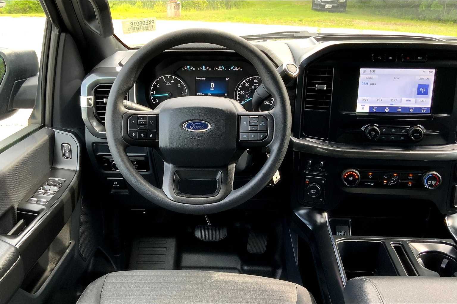 2023 Ford F-150 XL photo 2