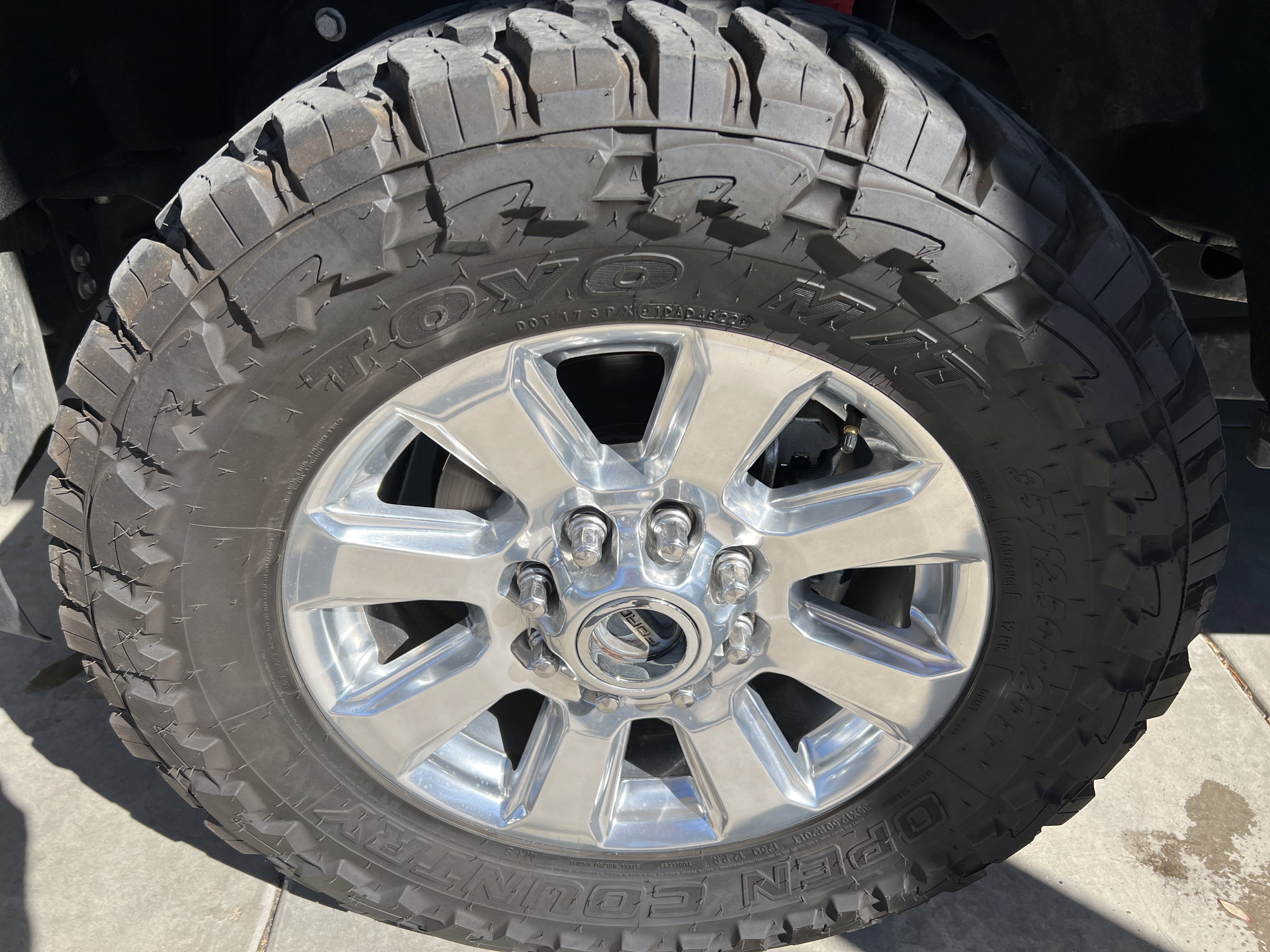 2017 Ford F-250 Platinum photo 5