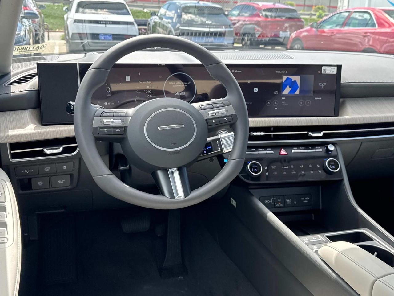 2025 Hyundai Sonata Hybrid Limited photo 4