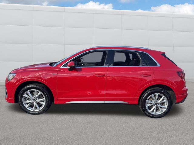2023 Audi Q3 Premium S line photo 2