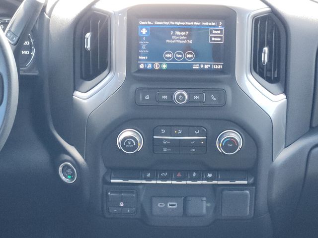 2024 Chevrolet Silverado 2500HD Custom photo 14