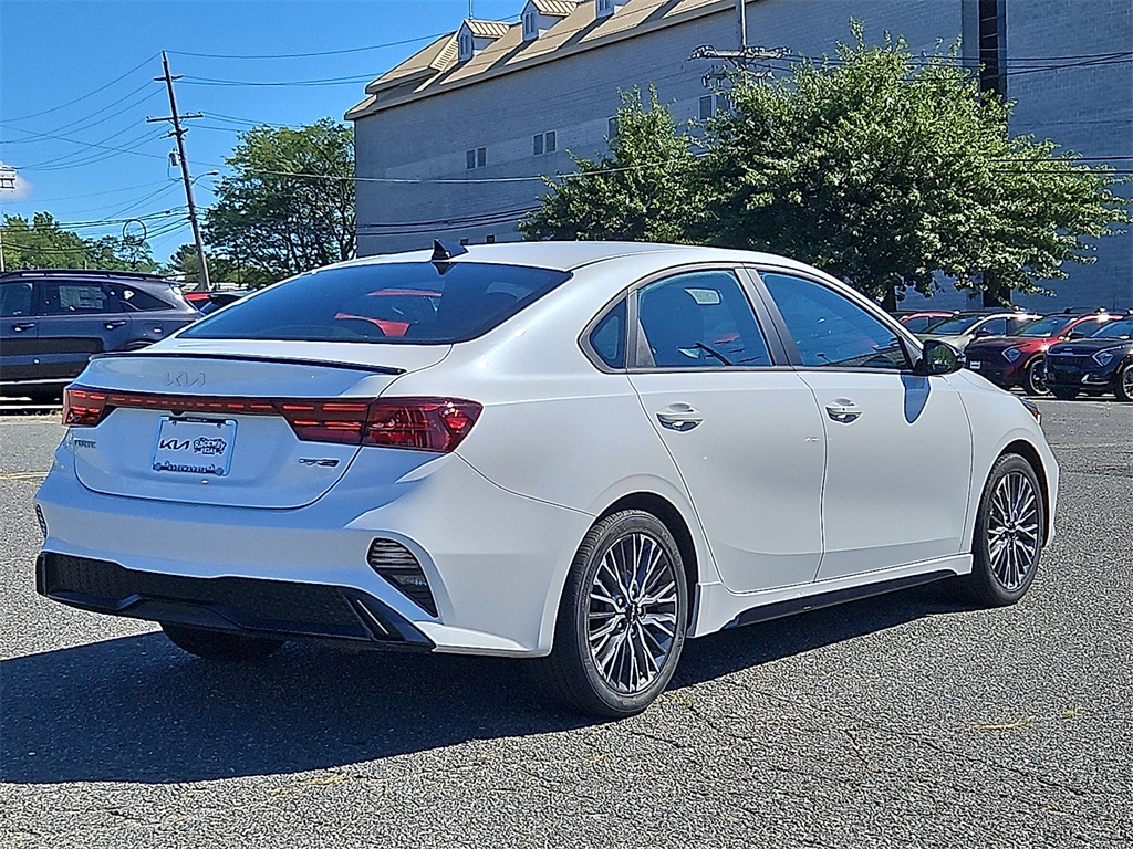 2023 Kia Forte GT-Line photo 6