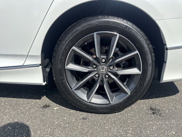 2022 Honda Accord EX-L photo 3