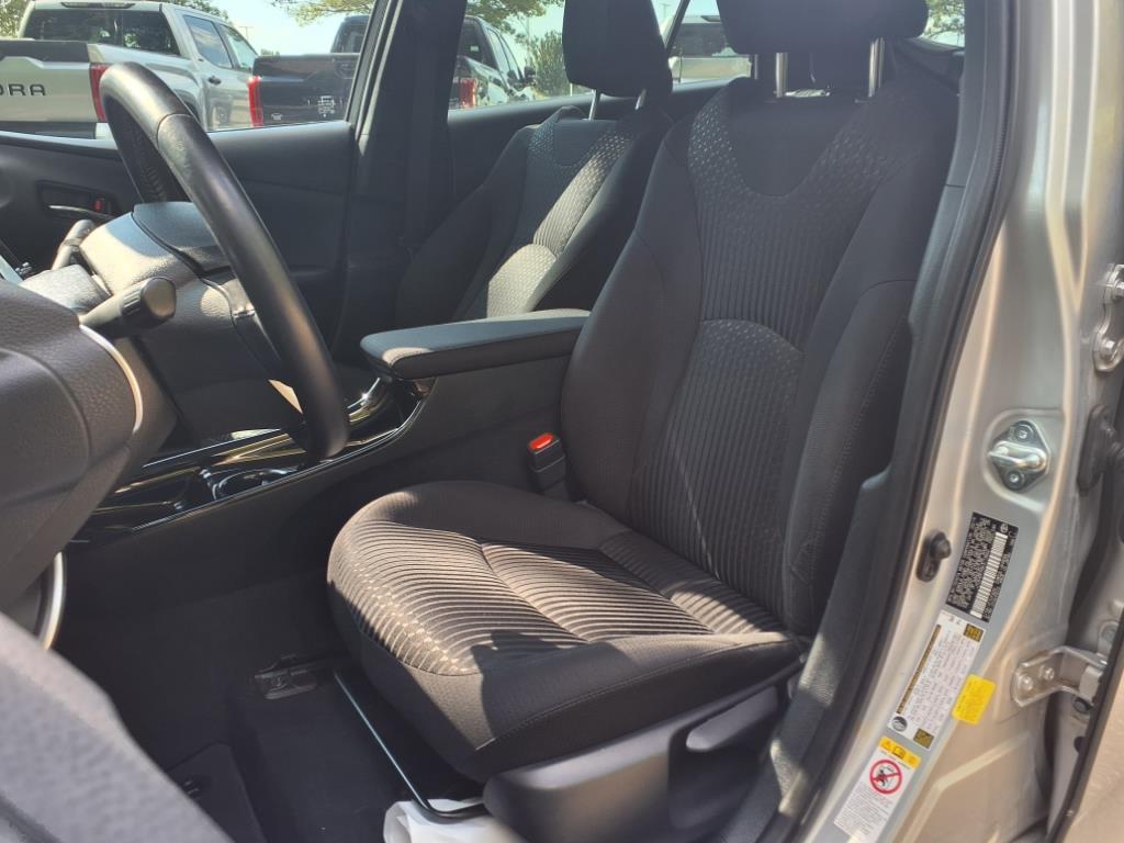 2019 Toyota Prius Prime Plus photo 14