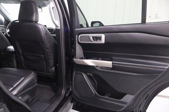 2023 Ford Explorer XLT photo 14