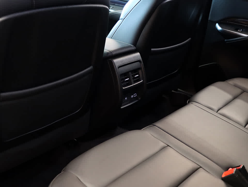2023 Cadillac XT4 Luxury photo 12