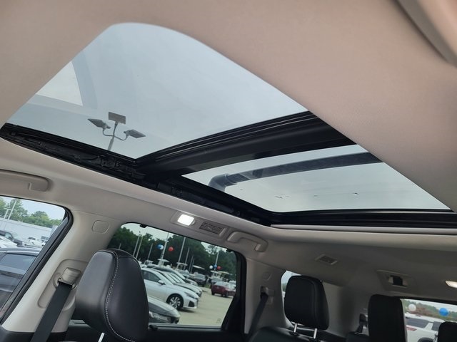 2024 Nissan Pathfinder Platinum photo 14