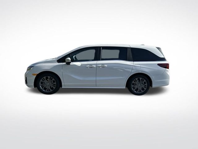 2026 Honda Odyssey Touring photo 2