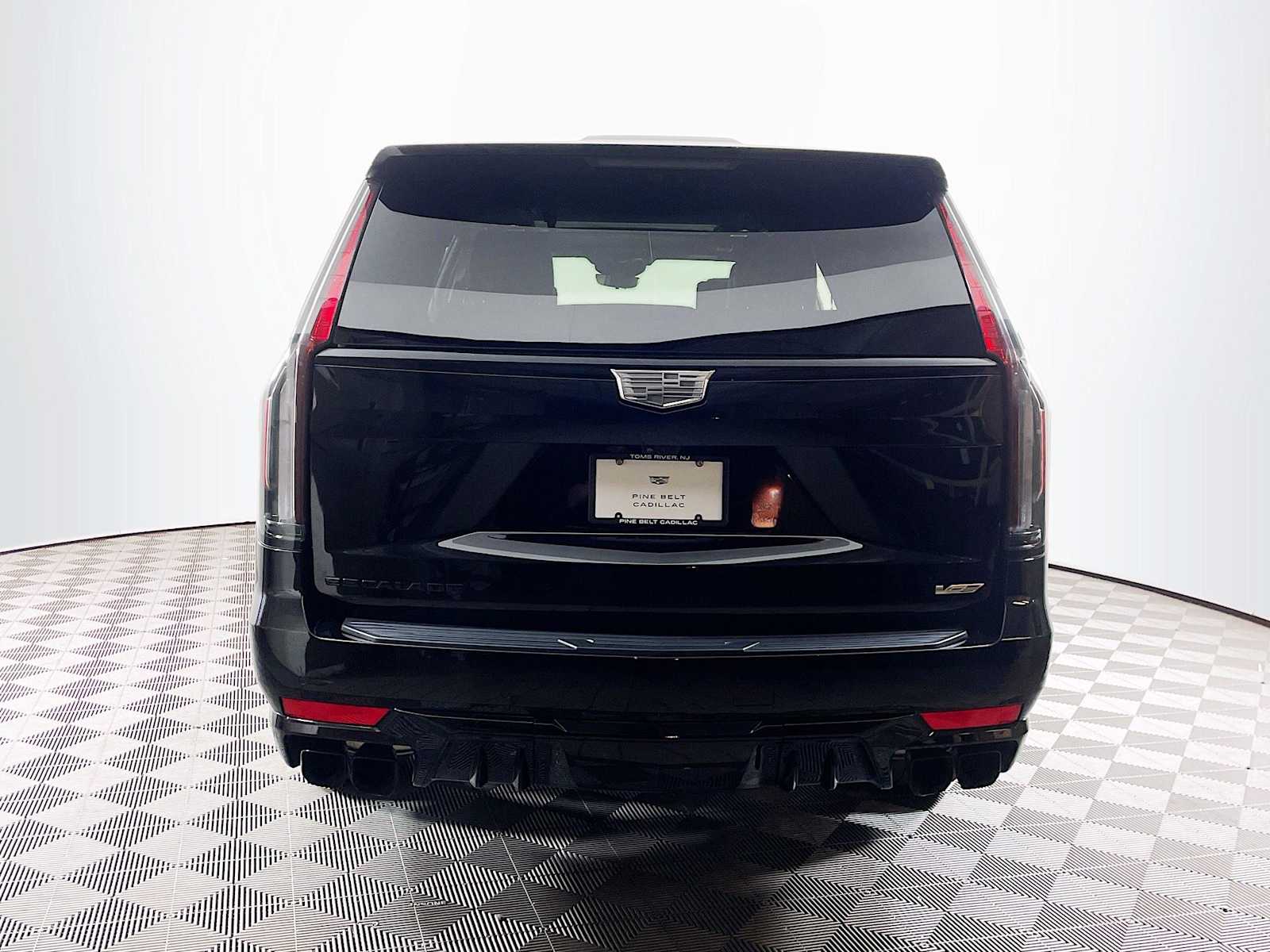 2024 Cadillac Escalade ESV V-Series photo 2