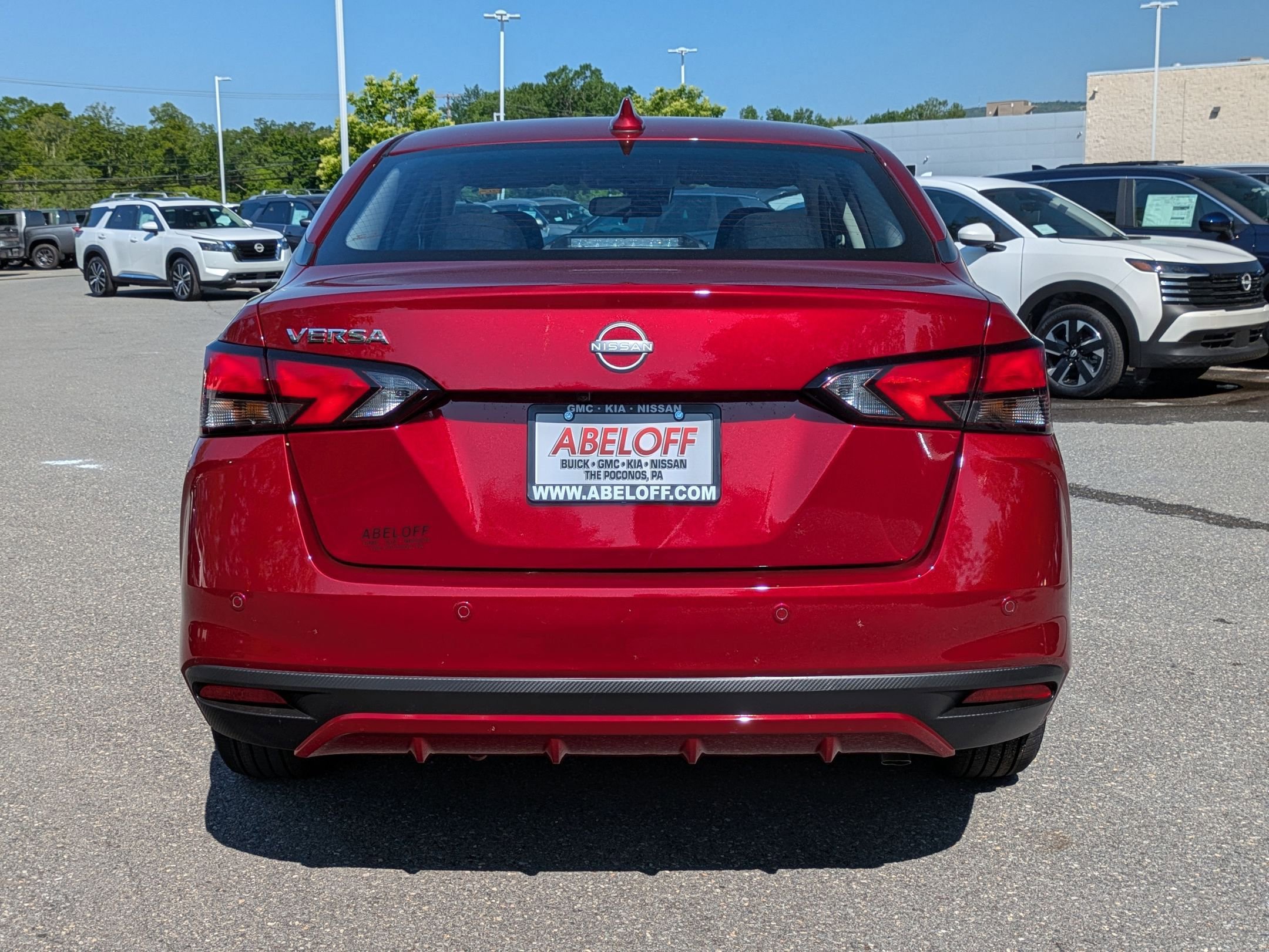 2025 Nissan Versa SV photo 5