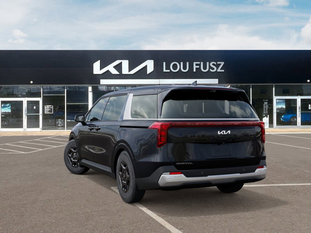 2026 Kia Carnival LXS photo 4